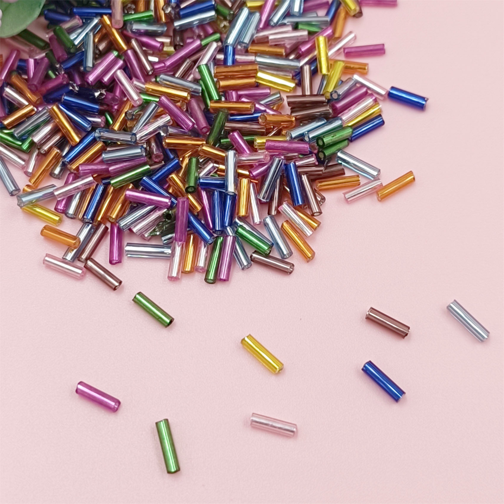 Crimp Bead Tube - ジュエリー作り用ガラス管ルースビーズ、DIYクラフト、カラフルなネックレスとブレスレット、卸売、2x7mm、200個