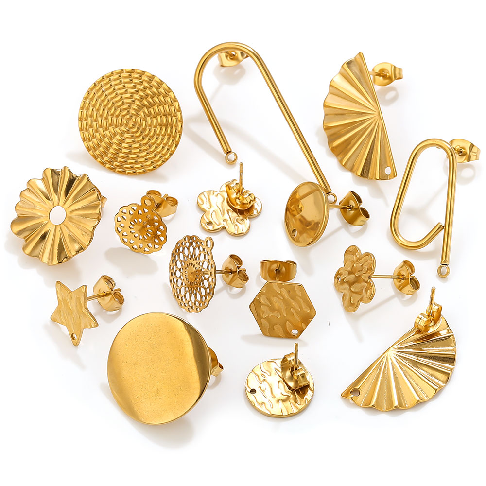 10個入り ステンレス製イヤリング 18K金メッキ フラワー - Jewelry Making Supplies Wholesale のレビューと価格